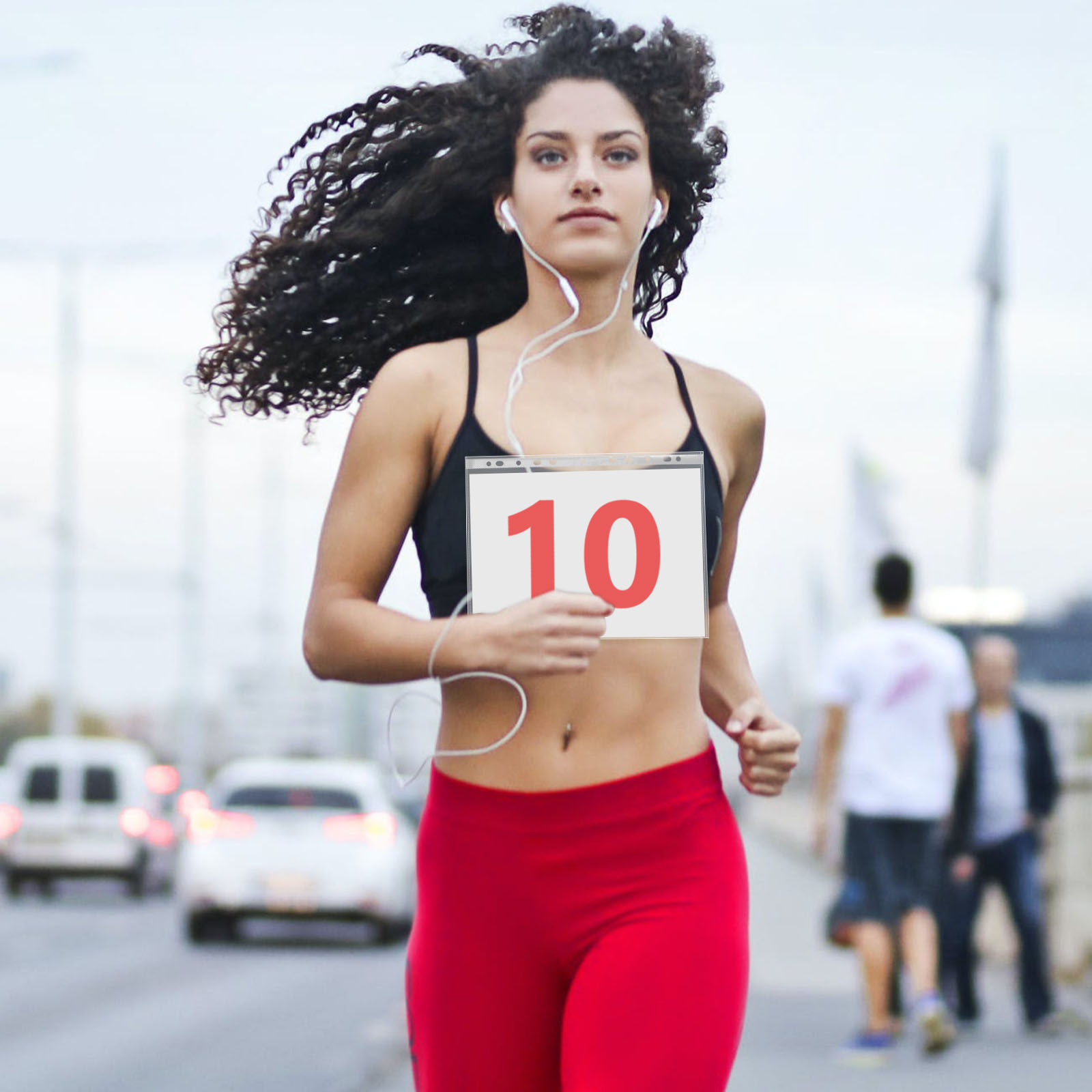 Race Bib - ที่ใส่หมายเลขวิ่งแบบใส 100 ชิ้น - ปลอกป้องกันหมายเลขวิ่งน้ำหนักเบาสำหรับการแข่งขันมาราธอน เพื่อการมองเห็นหมายเลขได้ชัดเจน